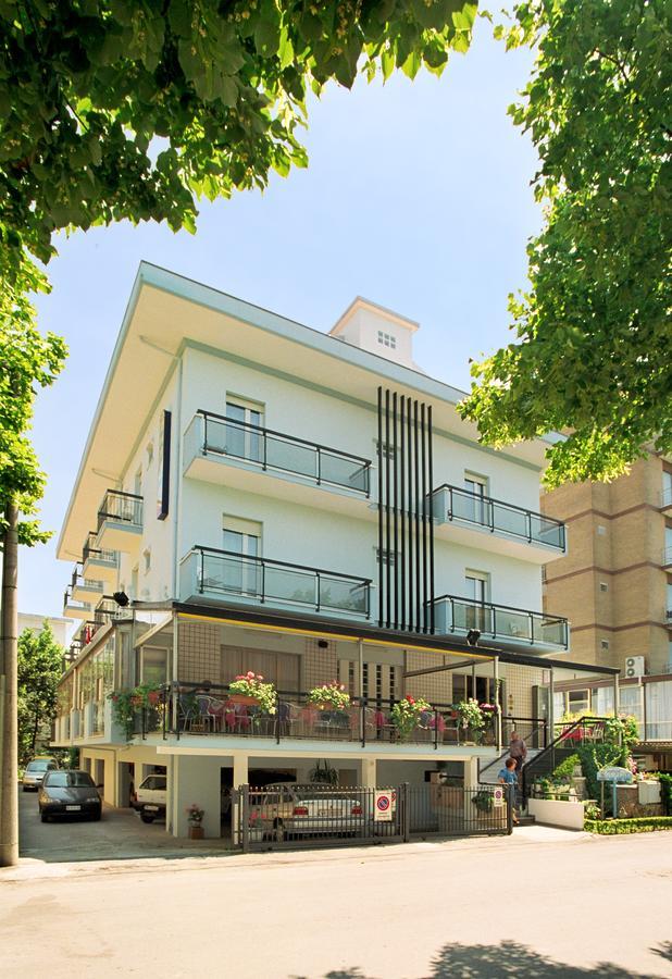 Hotel Latini ริมินี ภายนอก รูปภาพ